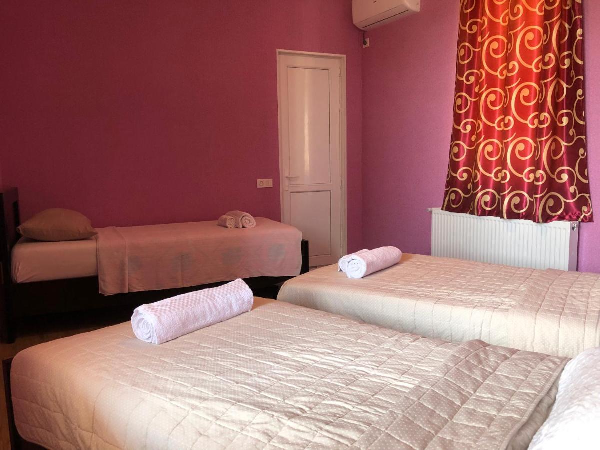 Doors Hotel Kutaisi Ngoại thất bức ảnh