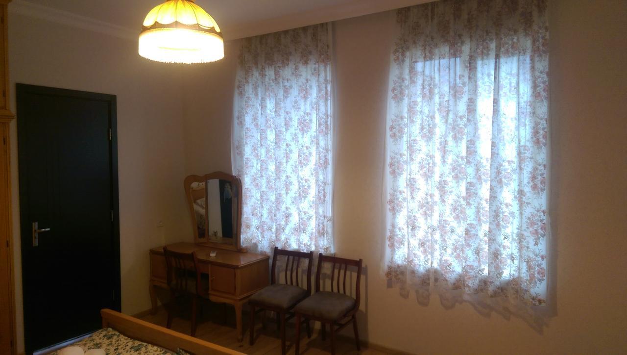 Doors Hotel Kutaisi Ngoại thất bức ảnh