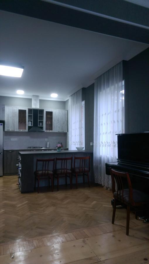 Doors Hotel Kutaisi Ngoại thất bức ảnh